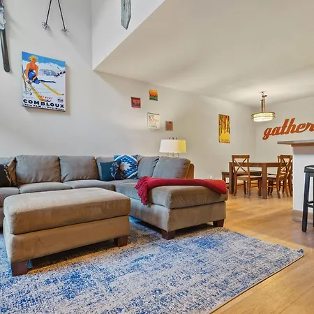 In Out Lift 7! Deck, Hot Tub, Garage Parking Apartment Telluride
