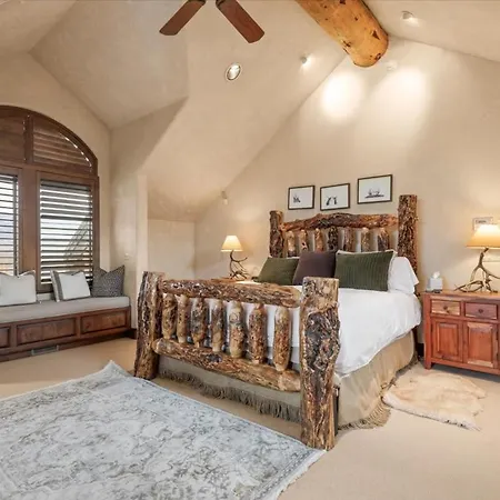 Luxury Retreat Hot Tub And Mountain View Holiday home Telluride