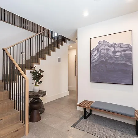 Apartment Luxury Stay! 2 Min To Gondola - Storage, Sauna, Heated Garage, Gym *