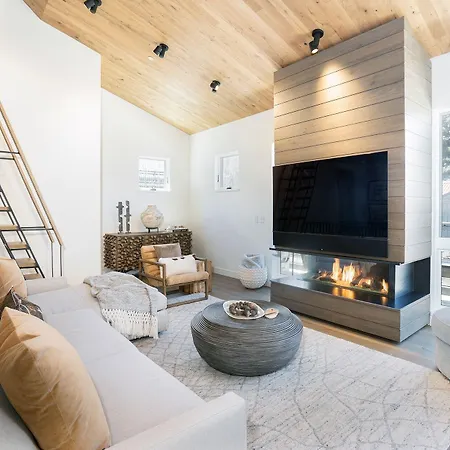Luxury Stay! 2 Min To Gondola - Storage, Sauna, Heated Garage, Gym