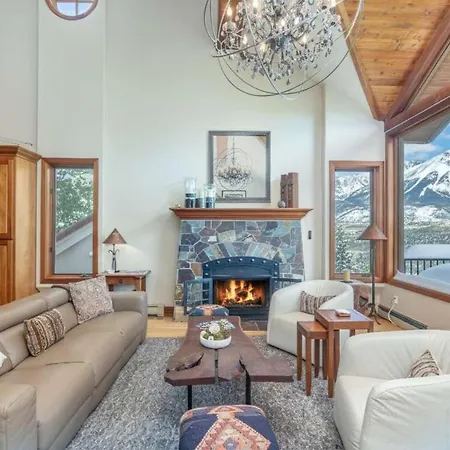 Holiday home Crystal Ridge Retreat Hot Tub Walk To Lifts