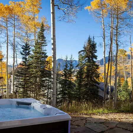 Villa Bear - Modern Log At Easy Ski-in-out Location Telluride