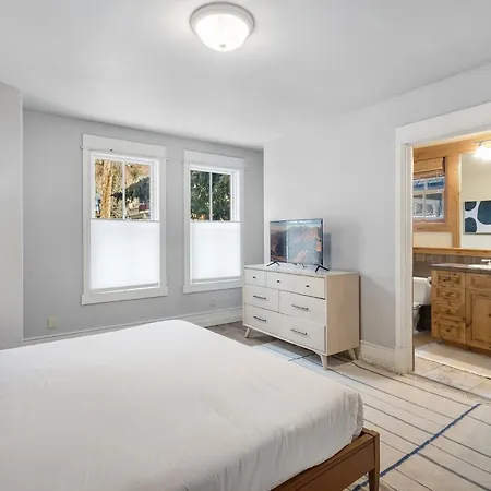 Lux With Gas Fireplace, Hot Tub, 8 Min To Lift 7 - Bunk For Kids! *