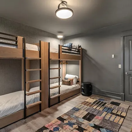 Lux With Gas Fireplace, Hot Tub, 8 Min To Lift 7 - Bunk For Kids! Holiday home *