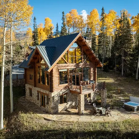Bear - Modern Log At Easy Ski-in-out Location Villa