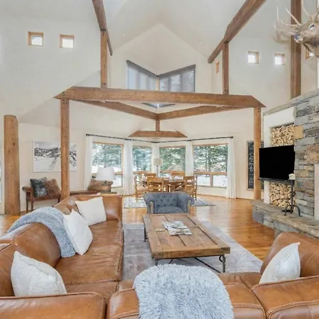 Holiday home Spacious Retreat With Private Hot Tub Telluride