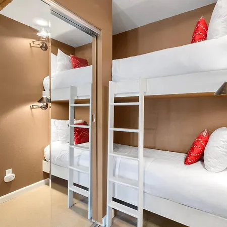 Trip Value! Walk Everywhere, Hot Tub, Floor Apartment Telluride