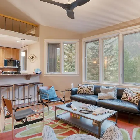 Apartment Manitou River House 113 By Avantstay