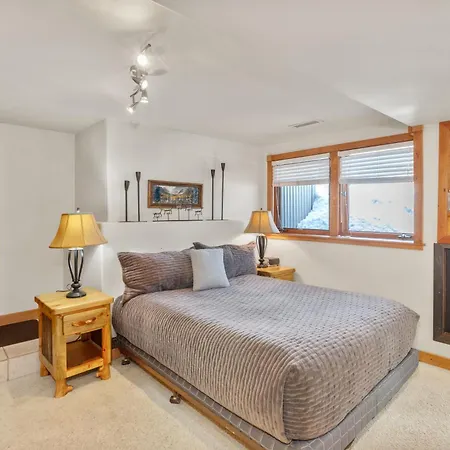Town Trail Retreat Patio Lift 7 Hot Tubs 3br 2ba Sleeps 8 Apartment