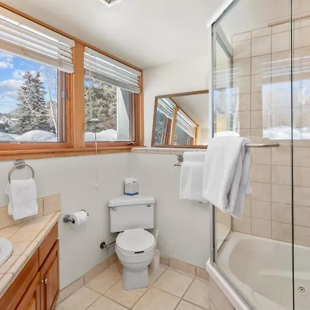 Apartment Town Trail Retreat Patio Lift 7 Hot Tubs 3br 2ba Sleeps 8 *