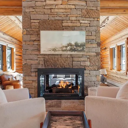 Scenic Escape - Private Deck Designer Interiors