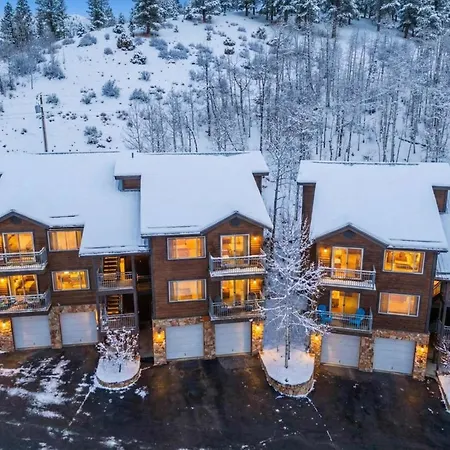 Mountain Village Escape - Walk To Slopes & Views