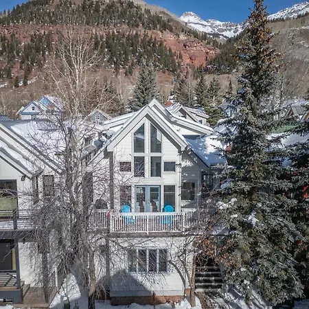 Villa 445 West Depot - Elevated Comfort *