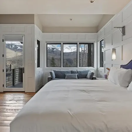 Holiday home Ridge - Hot Tub, Fire Pit & Mountain View *