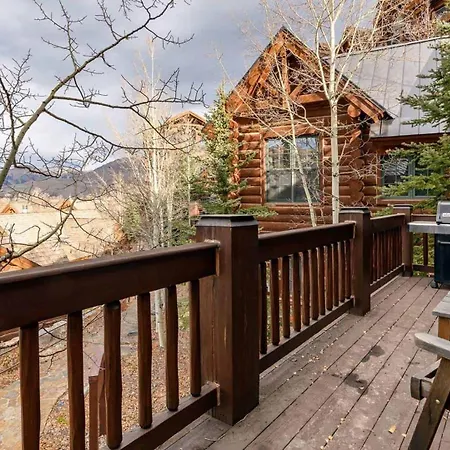 Forever 103 Holiday home