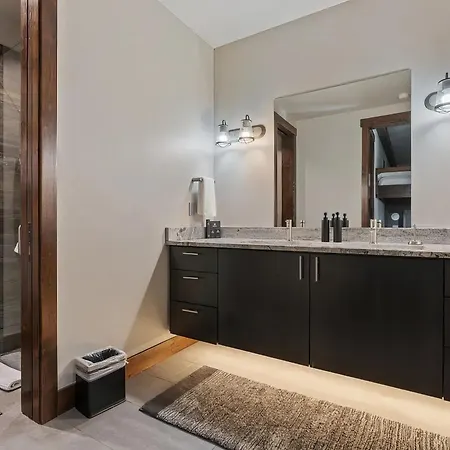 Holiday home Ridge - Hot Tub, Fire Pit & Mountain View *