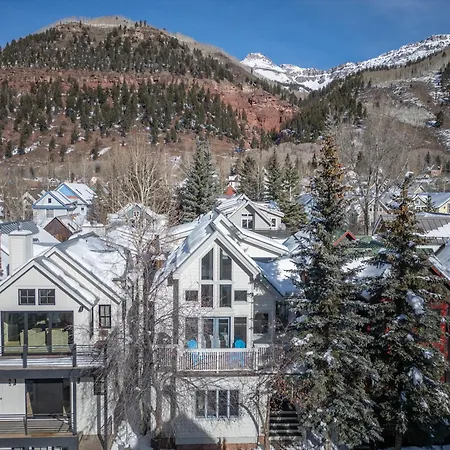 445 West Depot - Elevated Comfort