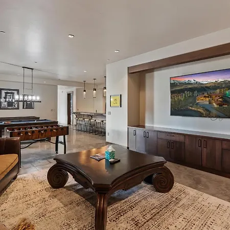 Holiday home Ridge - Hot Tub, Fire Pit & Mountain View