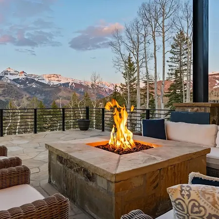 Ridge - Hot Tub, Fire Pit & Mountain View Holiday home *