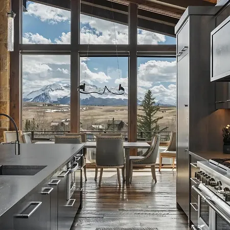 Ridge - Hot Tub, Fire Pit & Mountain View