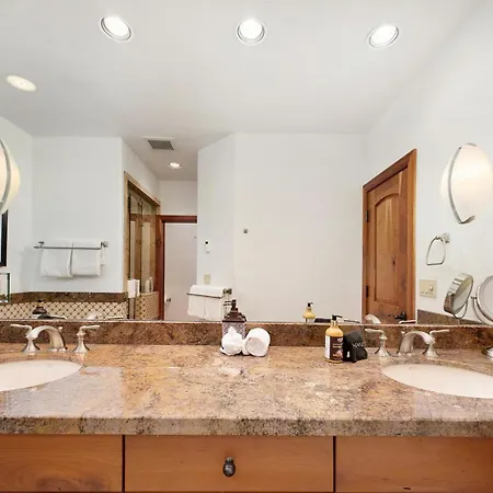Holiday home Aspen Ridge 16 Skigolf 4bd 4.5ba Sleeps 10 *