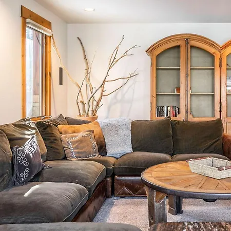 Holiday home Adams Ranch Retreat By Avantstay
