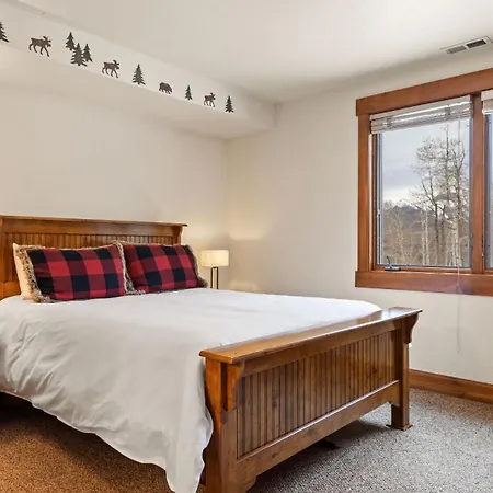 Russell By Avantstay Holiday home *