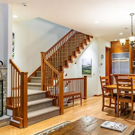 Pacific Street Townhome 514b By Avantstay