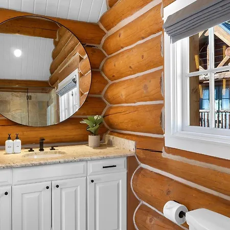 New! Chic European Style Cabin, Short Walk To Telluride