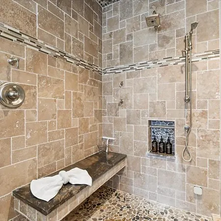 Holiday home Mtn Village Retreat - Balcony Views & Steam Shower