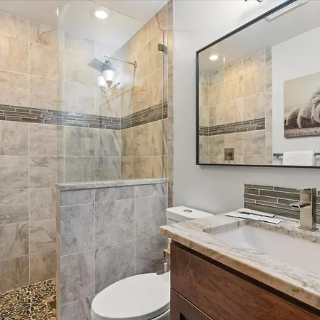 Holiday home Mtn Village Retreat - Balcony Views & Steam Shower *