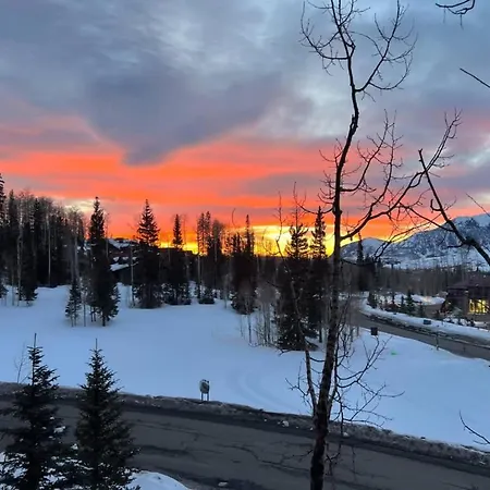 Holiday home Mtn Village Retreat - Balcony Views & Steam Shower *