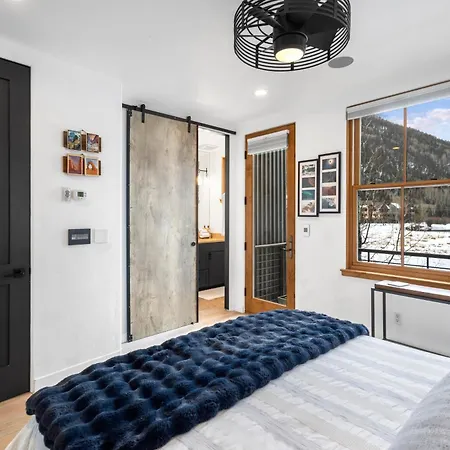 Townhouse Apartment *
