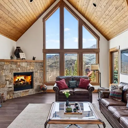Russell By Avantstay Holiday home *