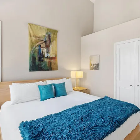 Slopeside Paradise Penthouse At Lift 7, Views, Fireplace, Deck, Hot Tub Apartment