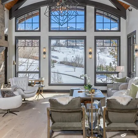 Villa Vista Haus At Country Club - Private Golf And Retreat!