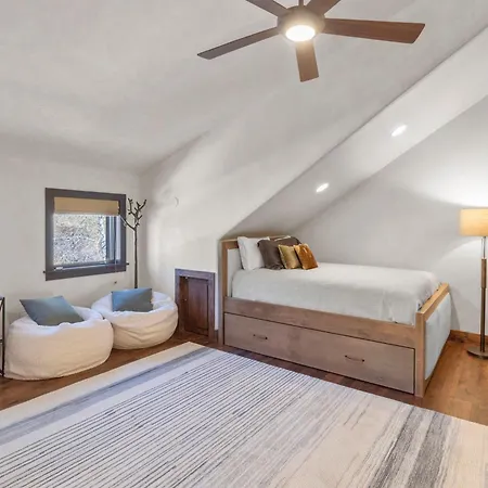 Vista Haus At Country Club - Private Golf And Retreat! Telluride