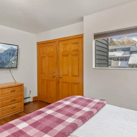 Apartment Perfect Base Lift 7 Hottub Access 3 Bd 3 Ba Sleeps 8 *