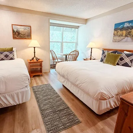 So Davis St 333 Unit #414 ~ Mountaineer