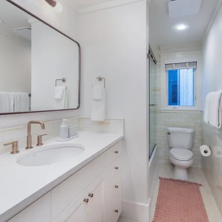425 Depot Ave Holiday home *