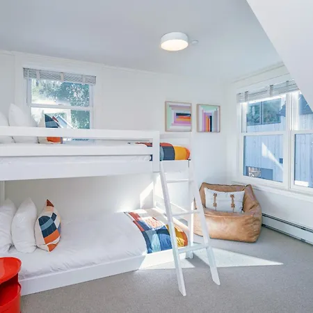 425 Depot Ave Holiday home