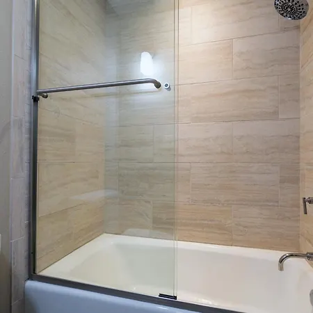 In Out In Town! Area Views, Fireplace, Hot Tub Apartment *