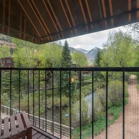Hotel Manitou 7 By Alpine