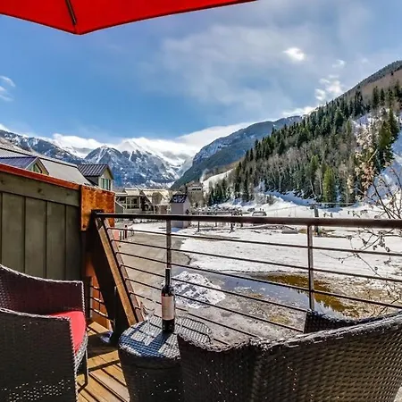 Double Diamond Ski-in/ski-out