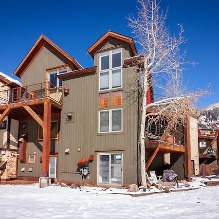 Double Diamond Ski-in/ski-out Apartment *