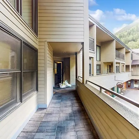 Cimarron Mountain Retreat *