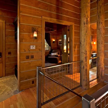 Rustic Scenic Cabin Rental Near Telluride In Mountain Village, Colorado Holiday home