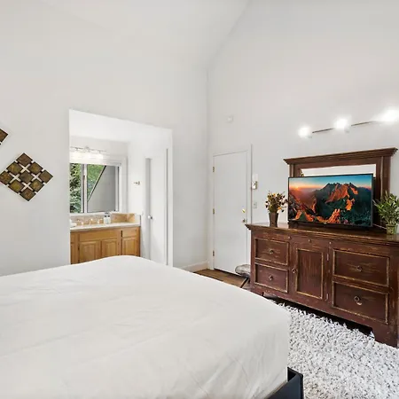 Apartment Cimarron 33 *