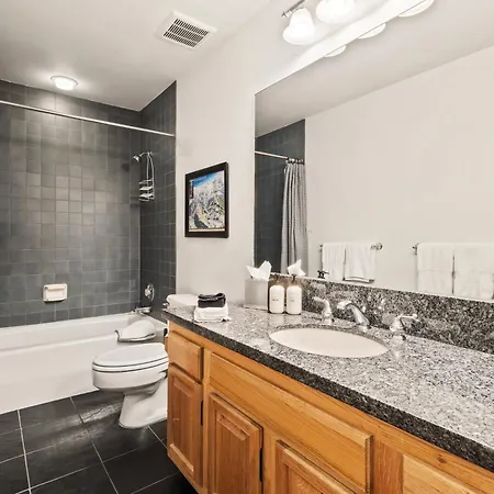 Apartment Cimarron 33 *