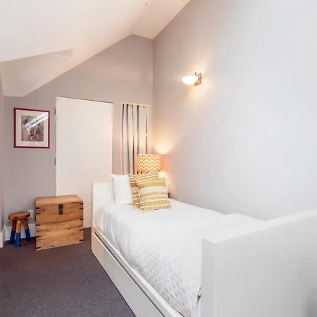 East Side Hideaway Apartment
